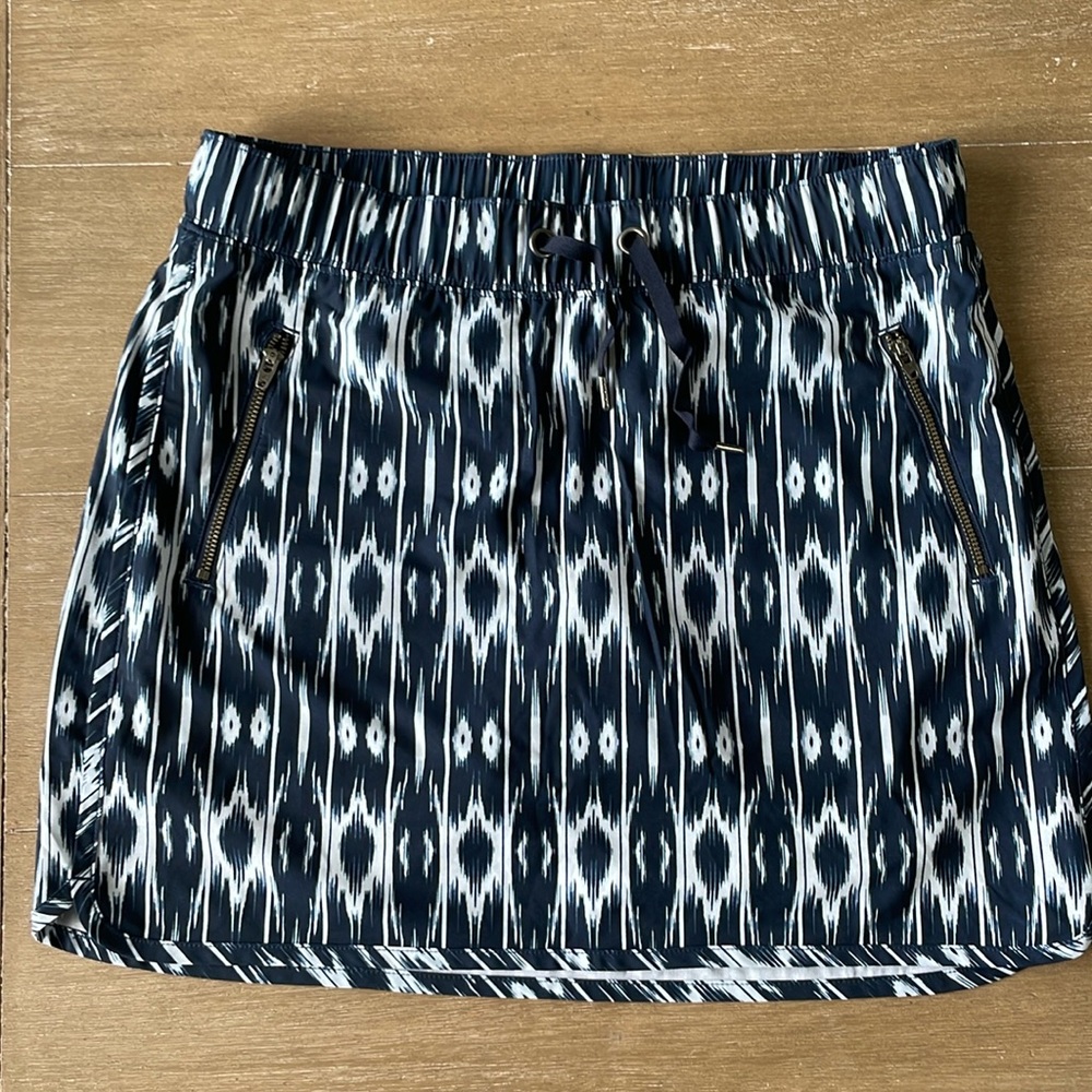 Athleta skirt size small